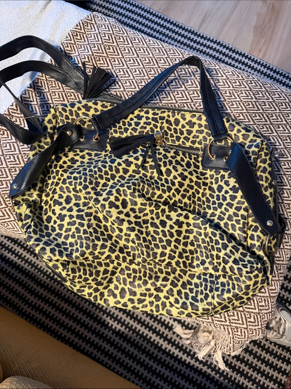 Black & Yellow Leopard Sequin Accent Tote Bag - Picture 2 of 3
